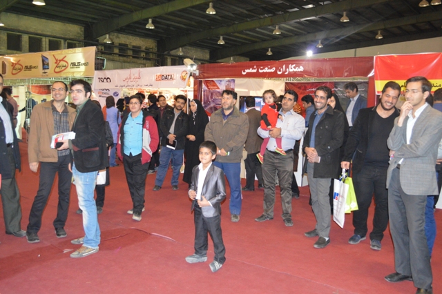 محمد حسین تقوایی زحمتکش: گزارش اختصاصی دهمین نمایشگاه فناوری اطلاعات استان یزد:دومین روز از کامیتکس یازدهم (2)