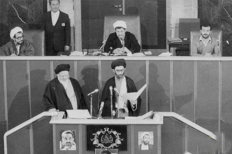 یزد فردا: مراسم تحلیف سید علی خامنه ای رئیس&zwnj;جمهوری ایران