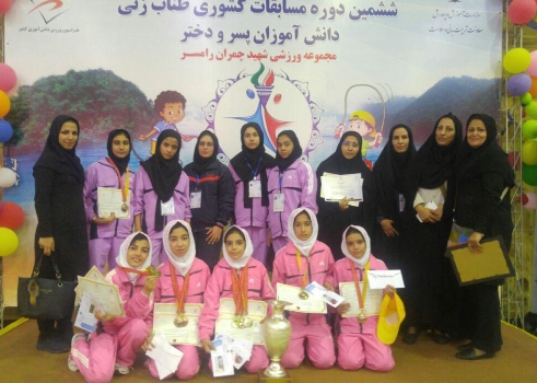 یزد فردا :درخشش دختران ورزشکار یزدی درمسابقات طناب زنی و آمادگی جسمانی 
