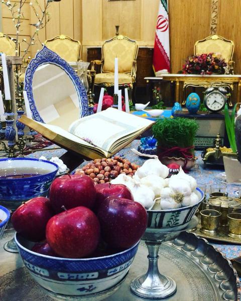 محمد حسین تقوایی زحمتکش - یزدفردا - ونوس عامری - سفره هفت سین شورای اسلامی شهر یزد پاویون ریاست جمهوری پاویون سفرا  حسن روحانی 