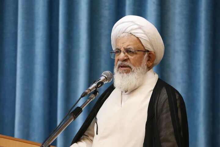 خدمت صادقانه و سریع به مردم، عمل به تکلیف الهی است خدمت صادقانه و سریع به مردم، عمل به تکلیف الهی است