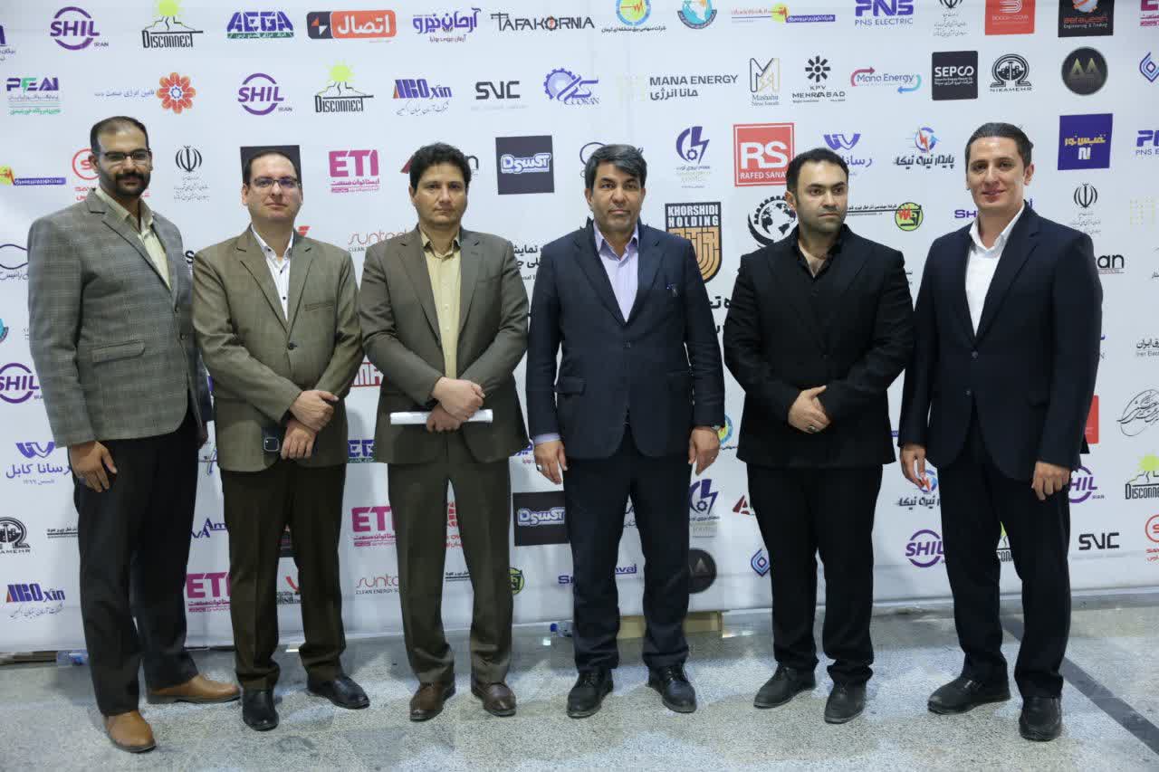 بازدید استاندار کرمان از نخستین نمایشگاه تخصصی انرژی‌های تجدیدپذیر و صنعت برق
