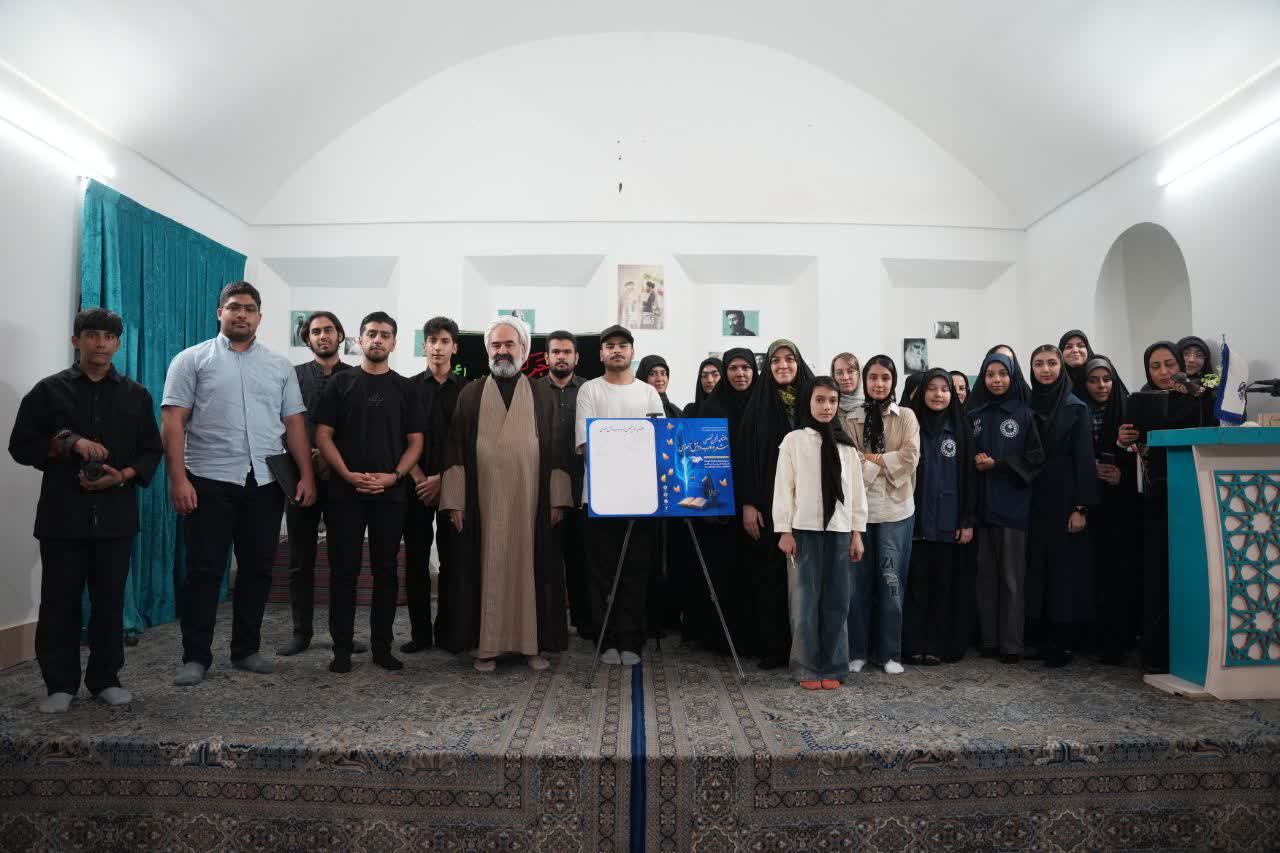 برگزاری آیین افتتاحیه انجمن تخصصی شعر و ادب دانش آموزی
