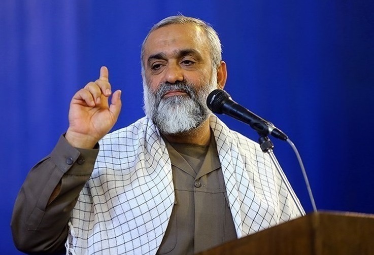 اقتصاد و صنایع خط مقدم جنگ ما با دشمن هستند