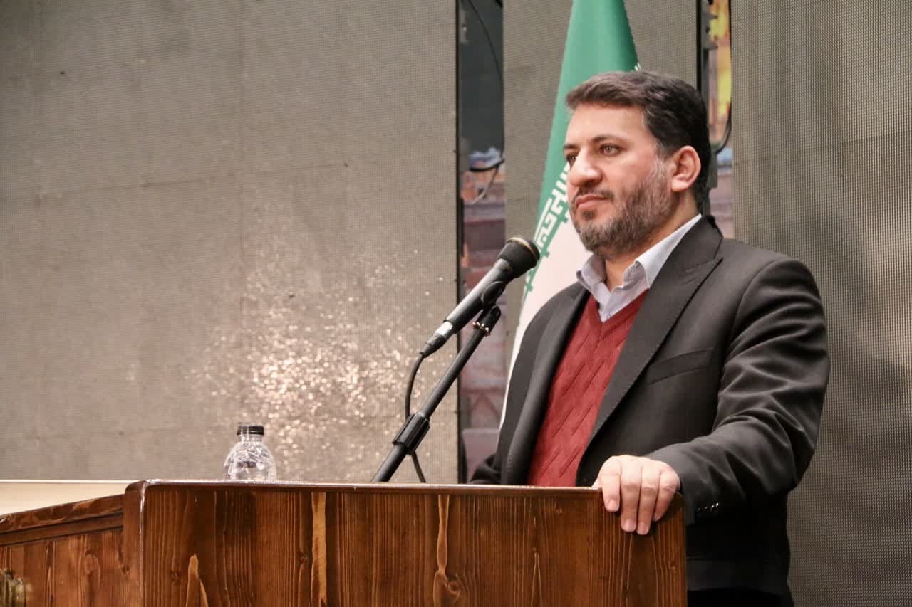 نمایش غیرت مردمی و دانش آموزی در ۱۳ آبان