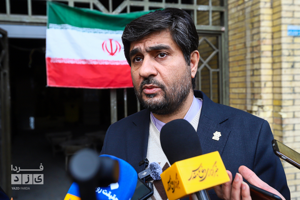 اغتشاشگران در یزد به درختان شهر هم رحم نکردند/ خسارت ۲۴۰ میلیارد تومانی به ساختمان شهرداری