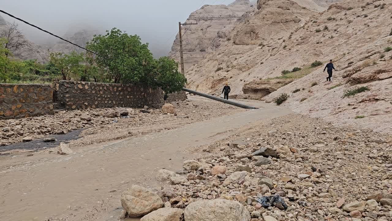 بارش بی سابقه باران در روستای قطرم بافق