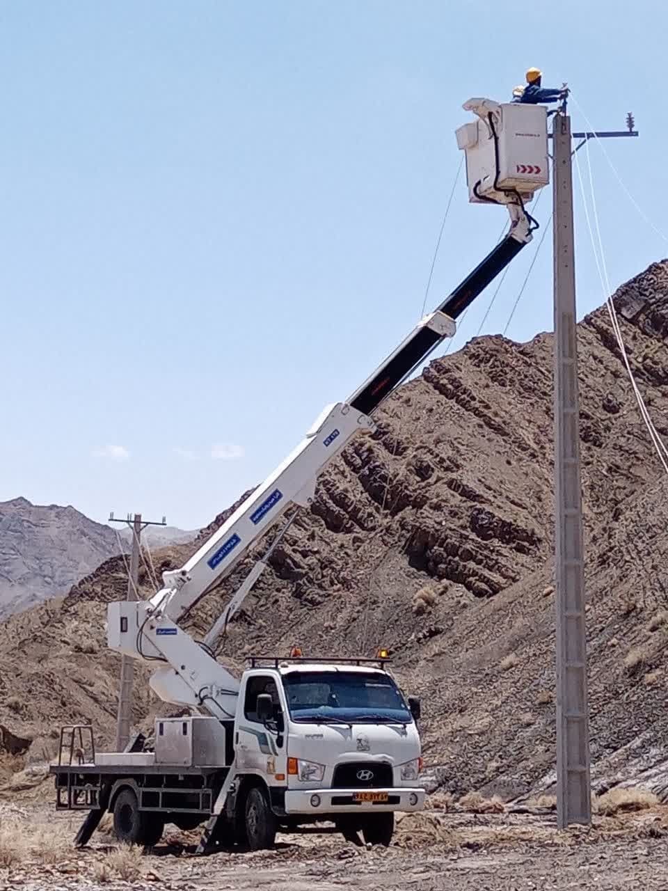 برق روستا‌های بخش خرانق وصل شد