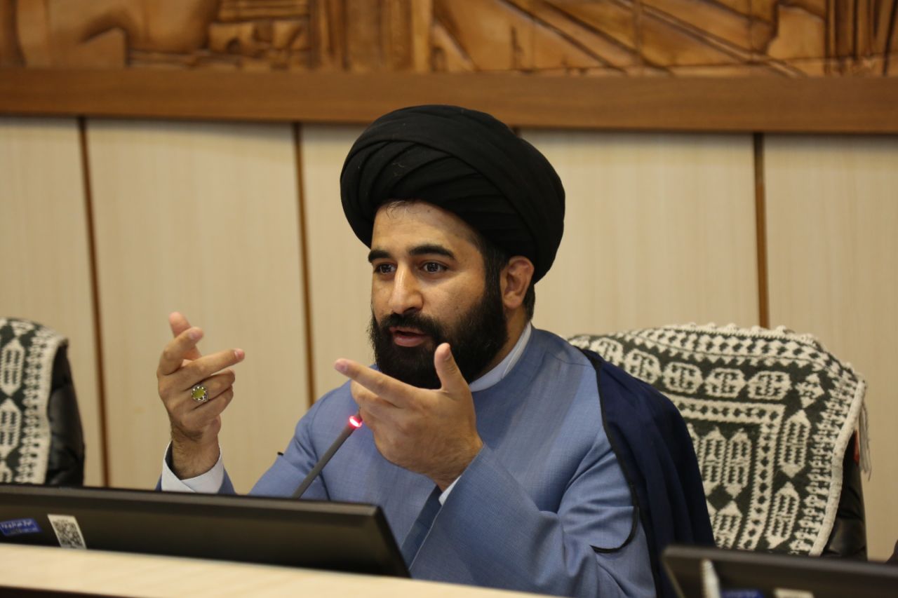 ضرورت بهره گیری کمیسیون های شورا از نظرات نخبگان و متخصصان 