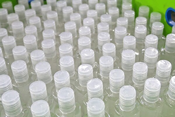 کشف بیش از ۲ هزار لیتر مواد ضد عفونی کننده غیر مجاز در رفسنجان 