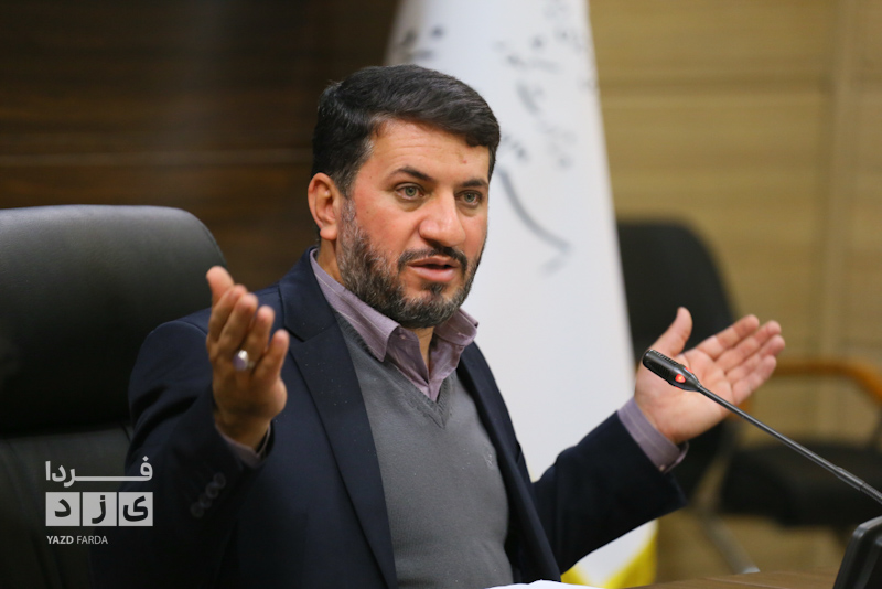 نشست خبری استاندار یزد در آستانه سفر رئیس جمهور به استان