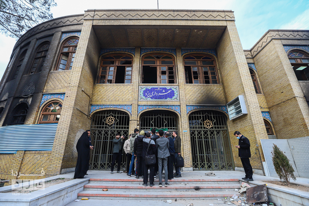 ببینید| آتش مانع فعالیت ادارات نشد