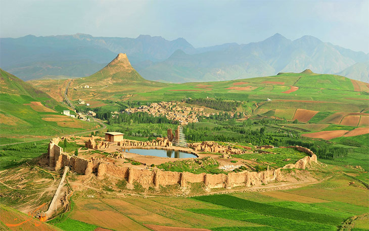شگفت‌انگیزترین جاذبه گردشگری ایران/ تخت سلیمان؛ جاذبه‌ای بی‌همتا در آذربایجان غربی