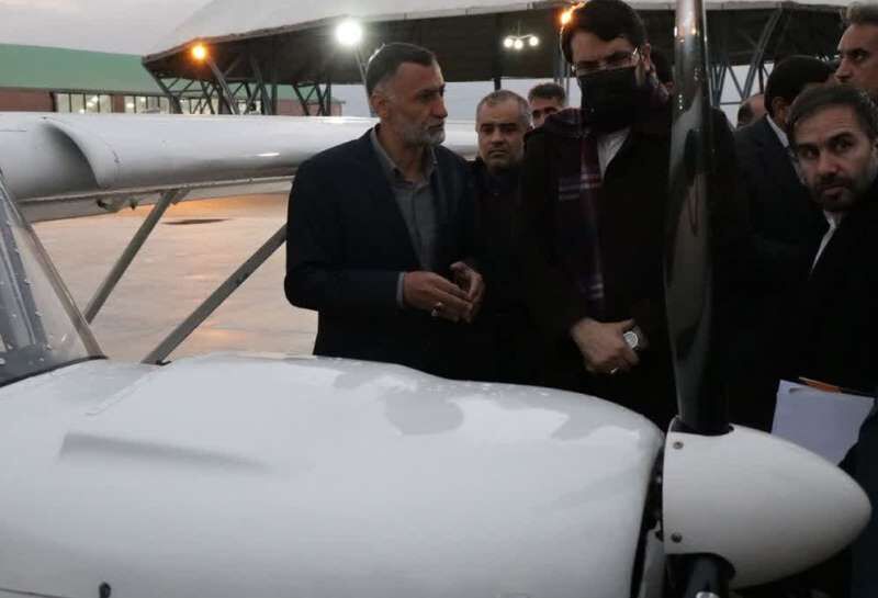 وزیر راه و شهرسازی از فرودگاه مهریز یزد بازدید کرد