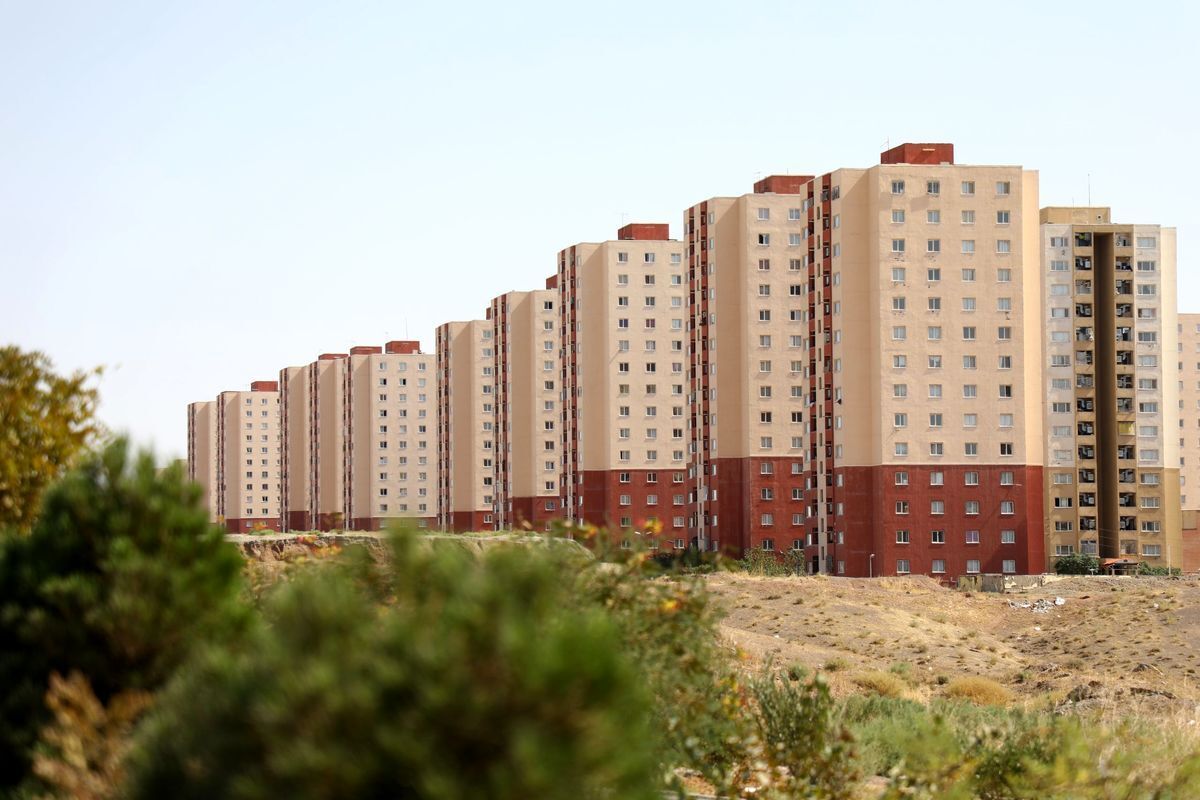 این شکم بی‌هنر پیچ‌پیچ