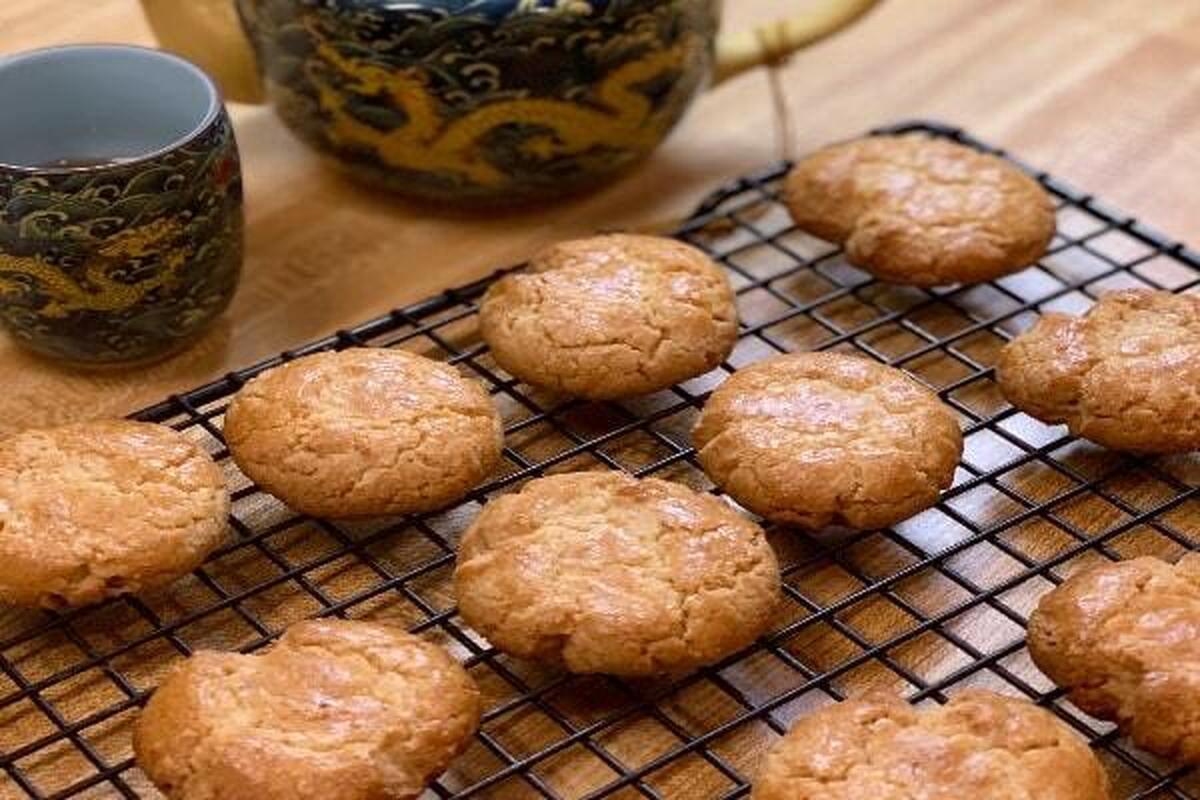 طرز تهیه شیرینی پفکی گردویی مجلسی