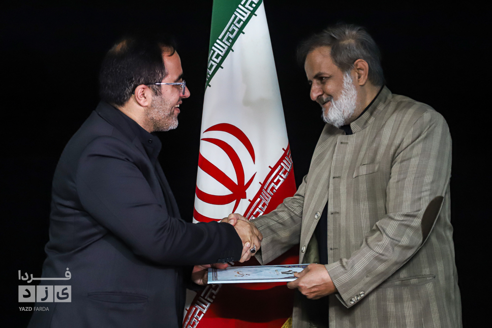 بازدید مدیرکل صداوسیمای یزد از دفتریزدفردا (قسمت اول)