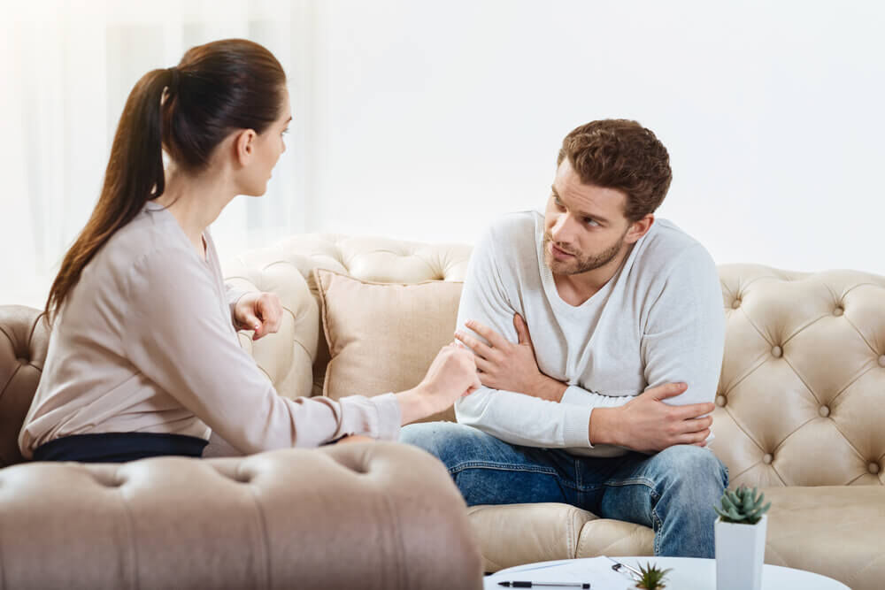 باید همه چیز را به شریک زندگی خود بگوییم؟