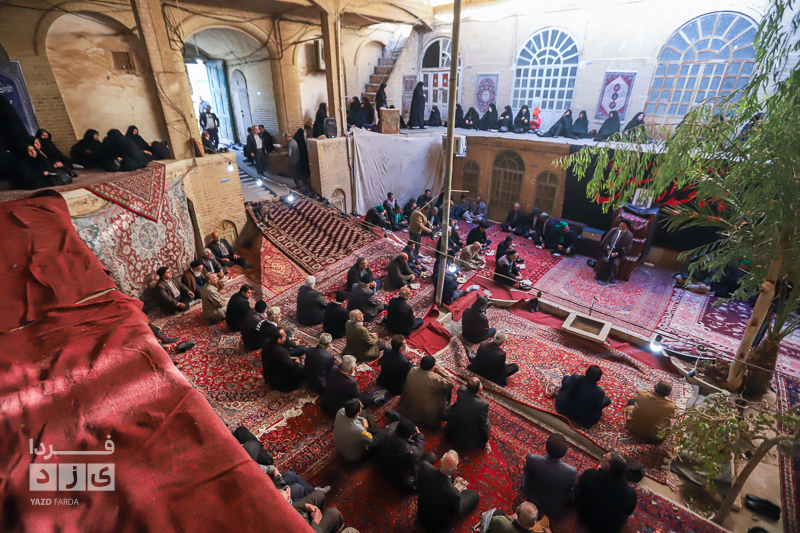 «مجلس سنتی شهادت حضرت زهرا(س) در سرای حاج صادق یزد؛ یادگار حاج علی‌اکبر کاظمینی»