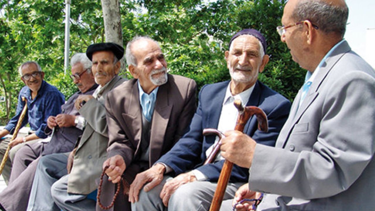 سالمندان اردکان از نبود امکانات ورزشی رنج می‌برند