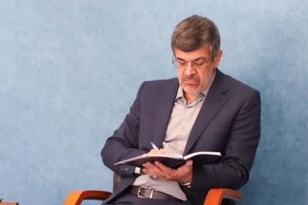 استاندار یزد خواستار سعه صدر و بازگشت خلبان پرواز یزد ایر شد