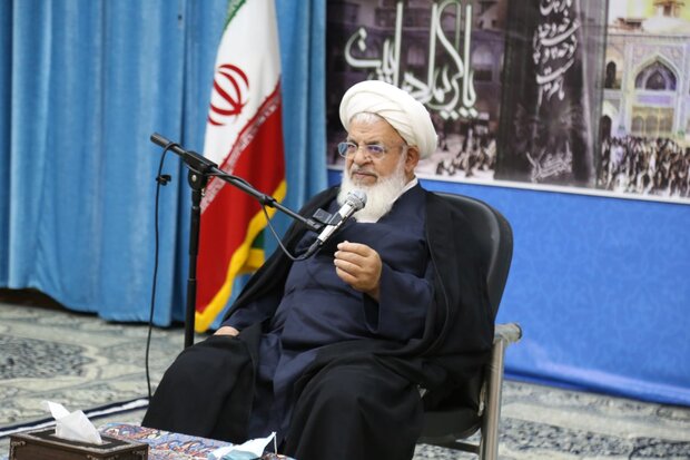معلمان سبک زندگی اسلامی را به دانش آموزان تعلیم دهند