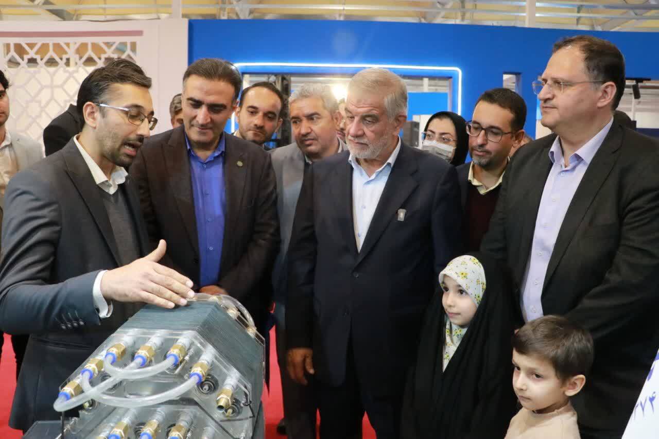 رونمایی از چهار محصول فناورانه در یزد رونمایی از چهار محصول فناورانه در یزد