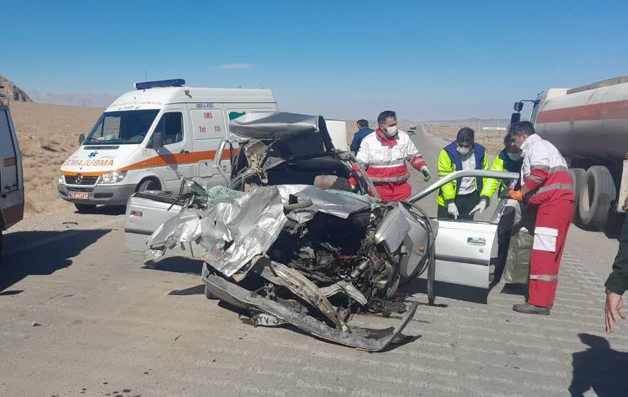 دو فوتی در برخورد پژو ۴۰۵ و تریلی در محور تنگ‌چنار