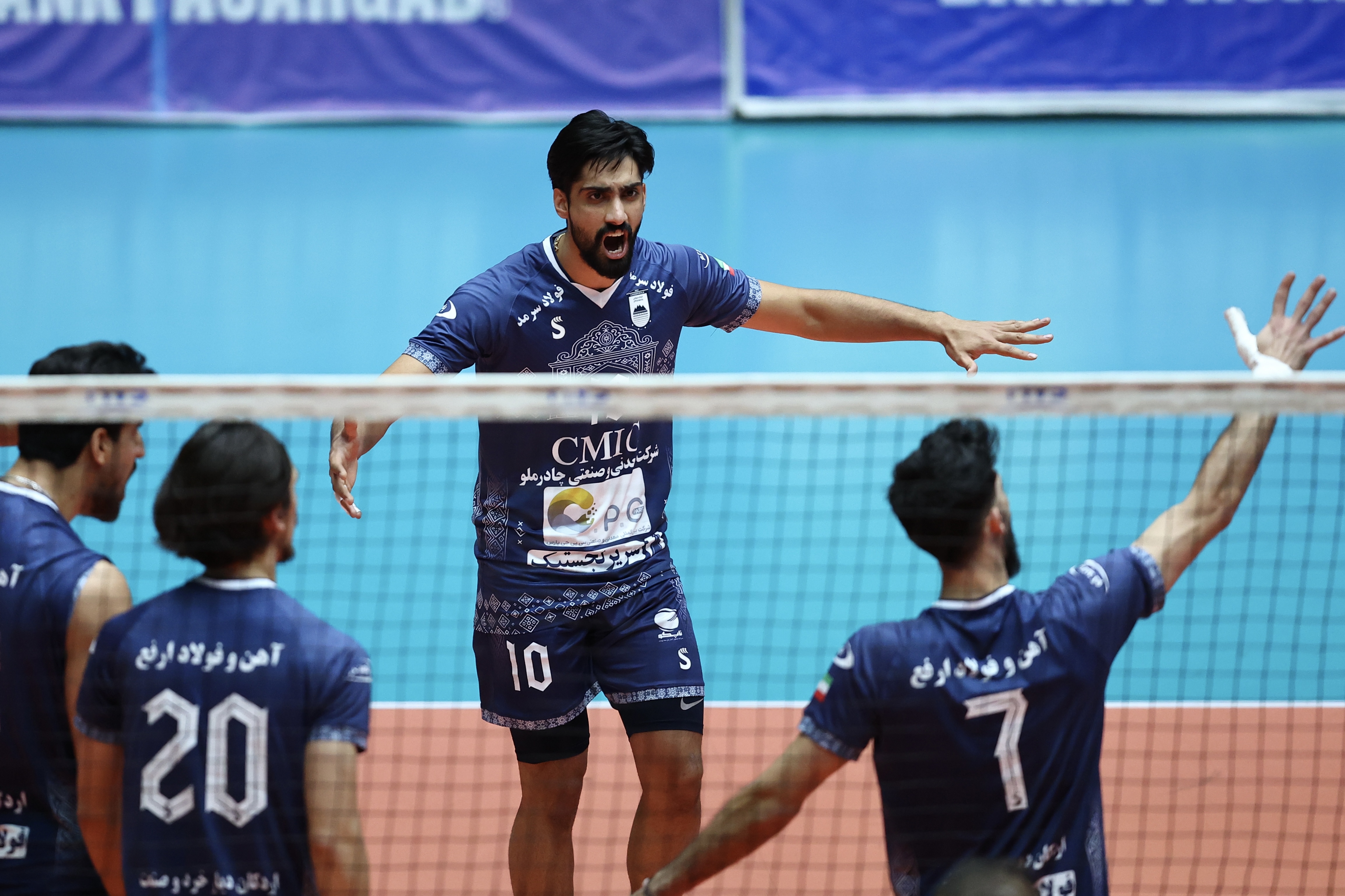 پیروزی چادرملو بر استقلال