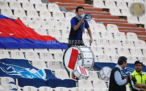لشکر یک نفره کامبوج در ورزشگاه  تنها هوادار کامبوج در ورزشگاه آزادی؛ چهره محبوب بازی!