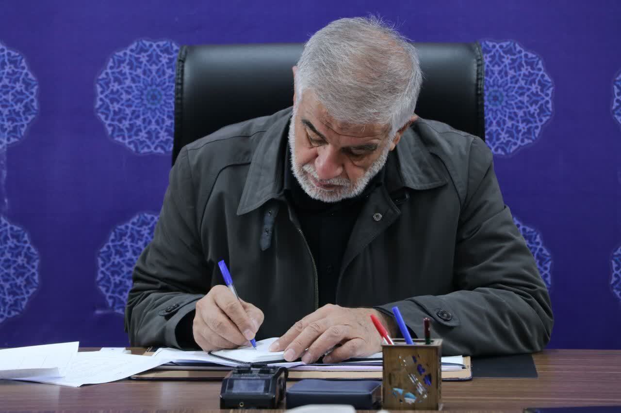 معلمان سازندگان آینده این سرزمین هستند