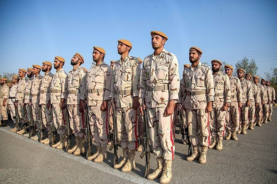 سور انتخاباتی مجلسی‌ها نگرفت!/ قرار همان کاهش ۳ ماه خدمت سربازی؛ «جوانان به گمانه‌زنی افراد غیرمسئول توجه نکنند»