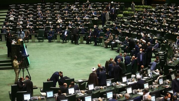 مجلس دو شیفته شد/ لایحه برنامه هفتم توسعه فشرده بررسی می شود