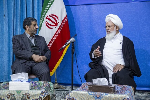 راهنمایان تور شرایط کشور را برای گردشگران خارجی تبیین کنند