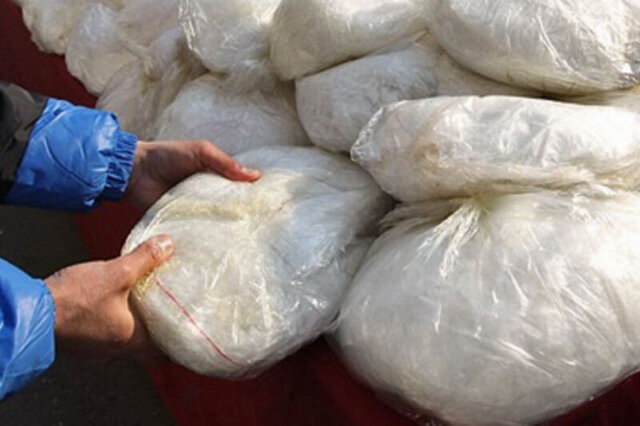 کشف ۶۷ کیلو مواد مخدر شیشه از محموله گچ در بندرعباس