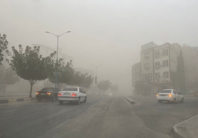 کاهش محسوس دمای یزد با چاشنی گرد و خاک