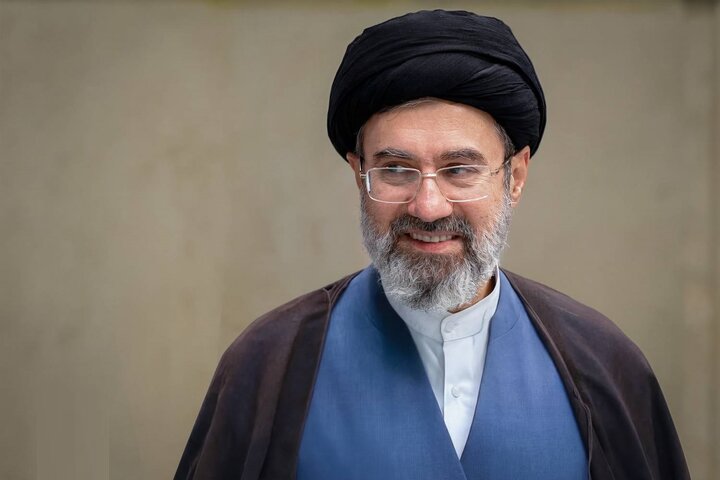 پیام رهبر انقلاب اسلامی به مناسبت روز کارگر و روز معلم