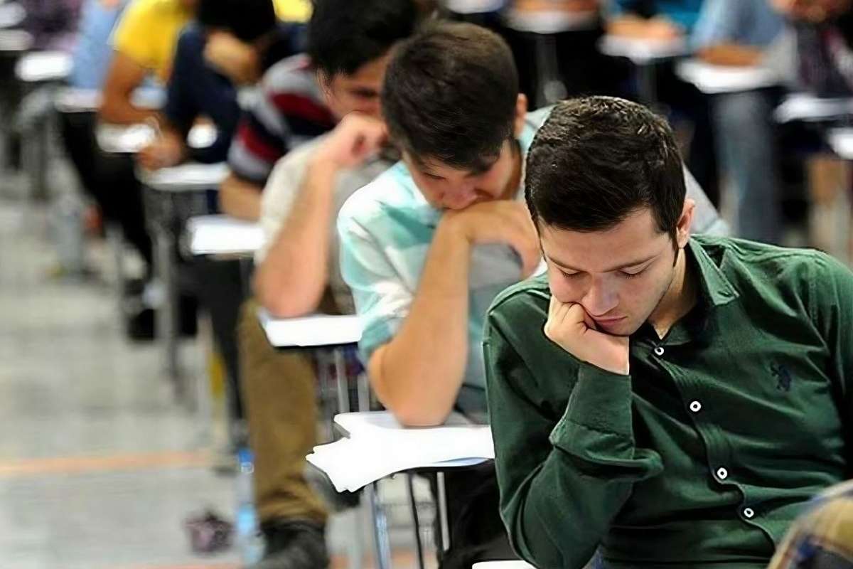 معاون آموزش و پرورش: ارزشیابی دانش آموزان با معلمان است