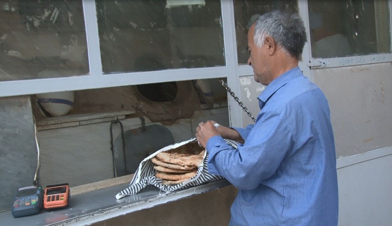 پخت نان صلواتی، سنتی دیرین در شهرستان میبد