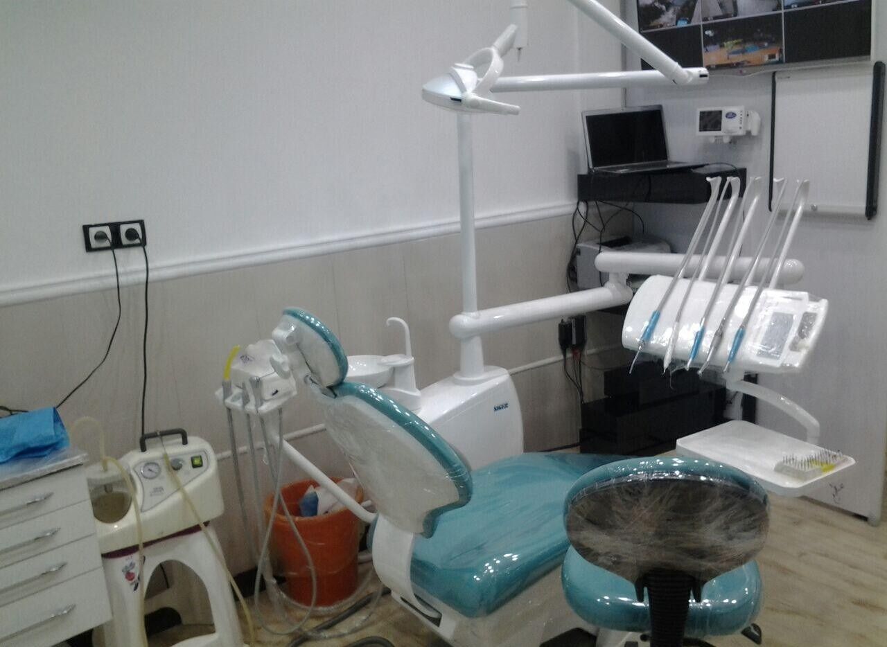 کشیدن دندان طمع دندانپزشک قلابی در یزد