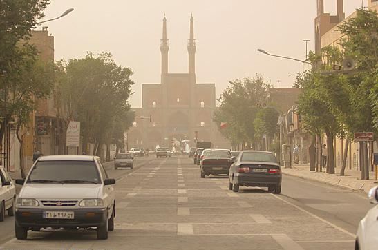 تداوم باد و گرد و خاک در استان یزد
