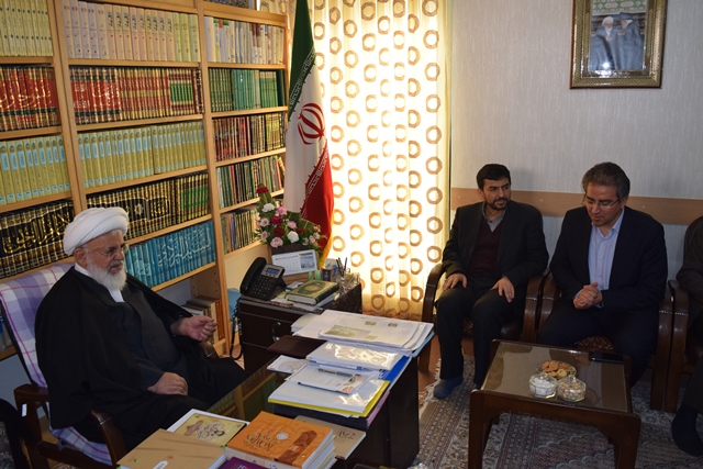 آماده ارائه تسهیلات ویژه برای تولید چادرمشکی هستیم