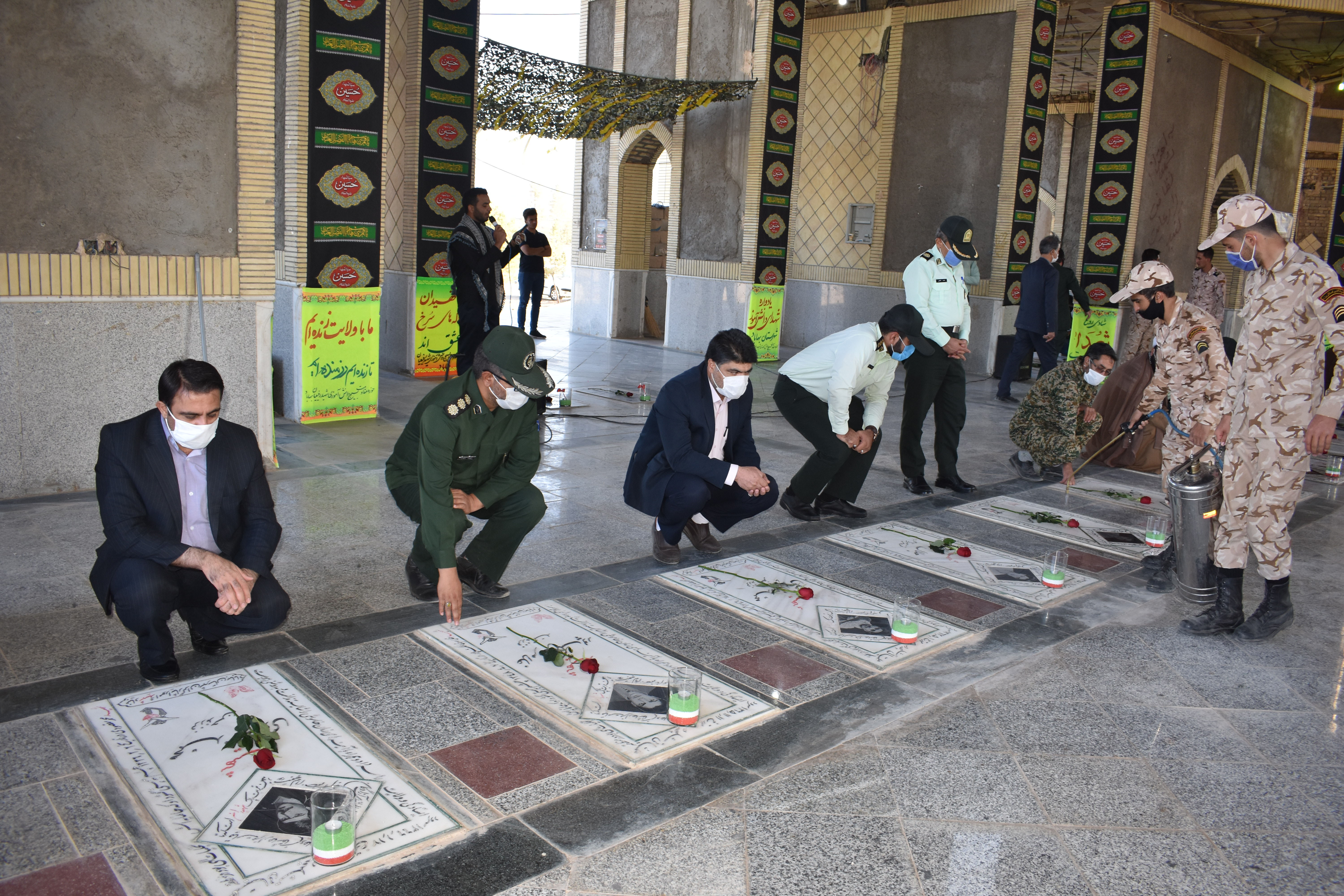 قبور 158 شهید شهرستان بهاباد غبارروبی و گلباران شد