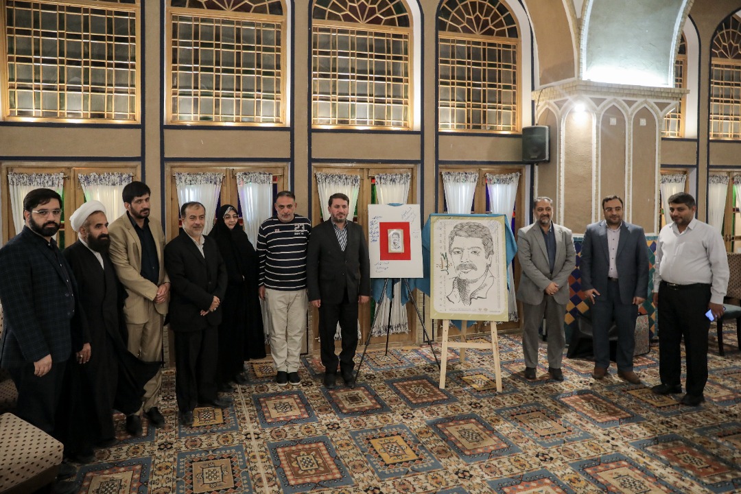 دیدار استاندار یزد با خانواده شهید مبارز محمدحسین رمضانخانی