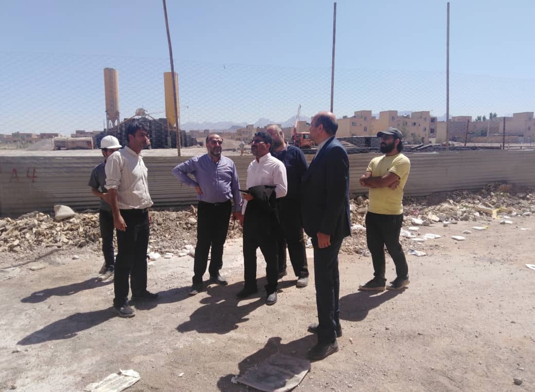 بازدید مدیرعامل سازمان همیاری یزد از پروژه مسکن آزاد شهر