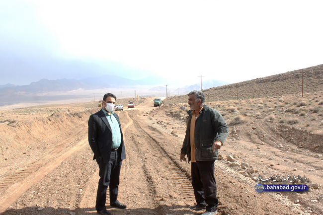 بازدید فرماندار بهاباد از روند زیرسازی جاده بنیز ـ باب دهوئیه