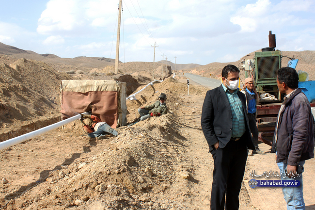 بازدید فرماندار بهاباد از روند اجرای گازرسانی به روستاهای دهستان بنستان