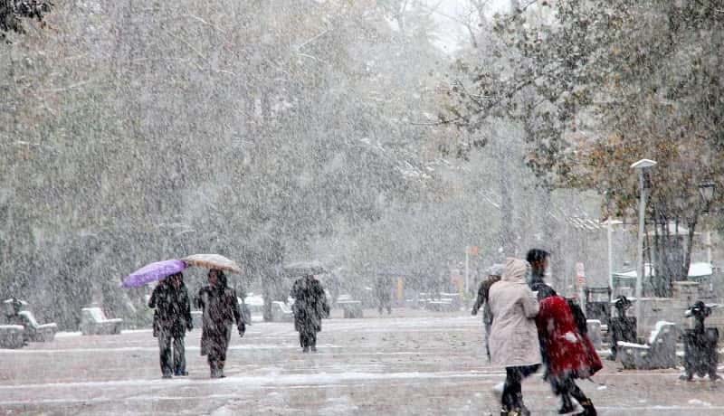 مدارس ابتدایی استان یزد تعطیل شد