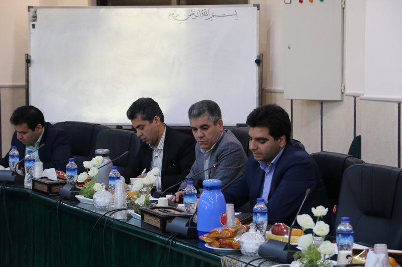 معاون اقتصاد و دارایی یزد، خواستار مشارکت شرکت­ه ای بیمه ­ای استان، در طرح­های سرمایه­ گذاری استان شد