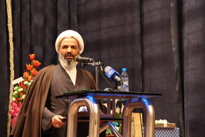 حجت الاسلام سلیمانی به عنوان امام جمعه بافق به عنوان محور وحدت، محورتبیین دفاع از نظام و انقلاب و محور مردم داری بودند.